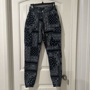American Bazi Black & White Paisley Bandana Women’s Y2K 90s Cargo Pants/Joggers